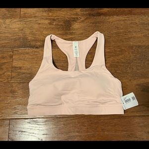 NWT Lululemon Invigorate bra